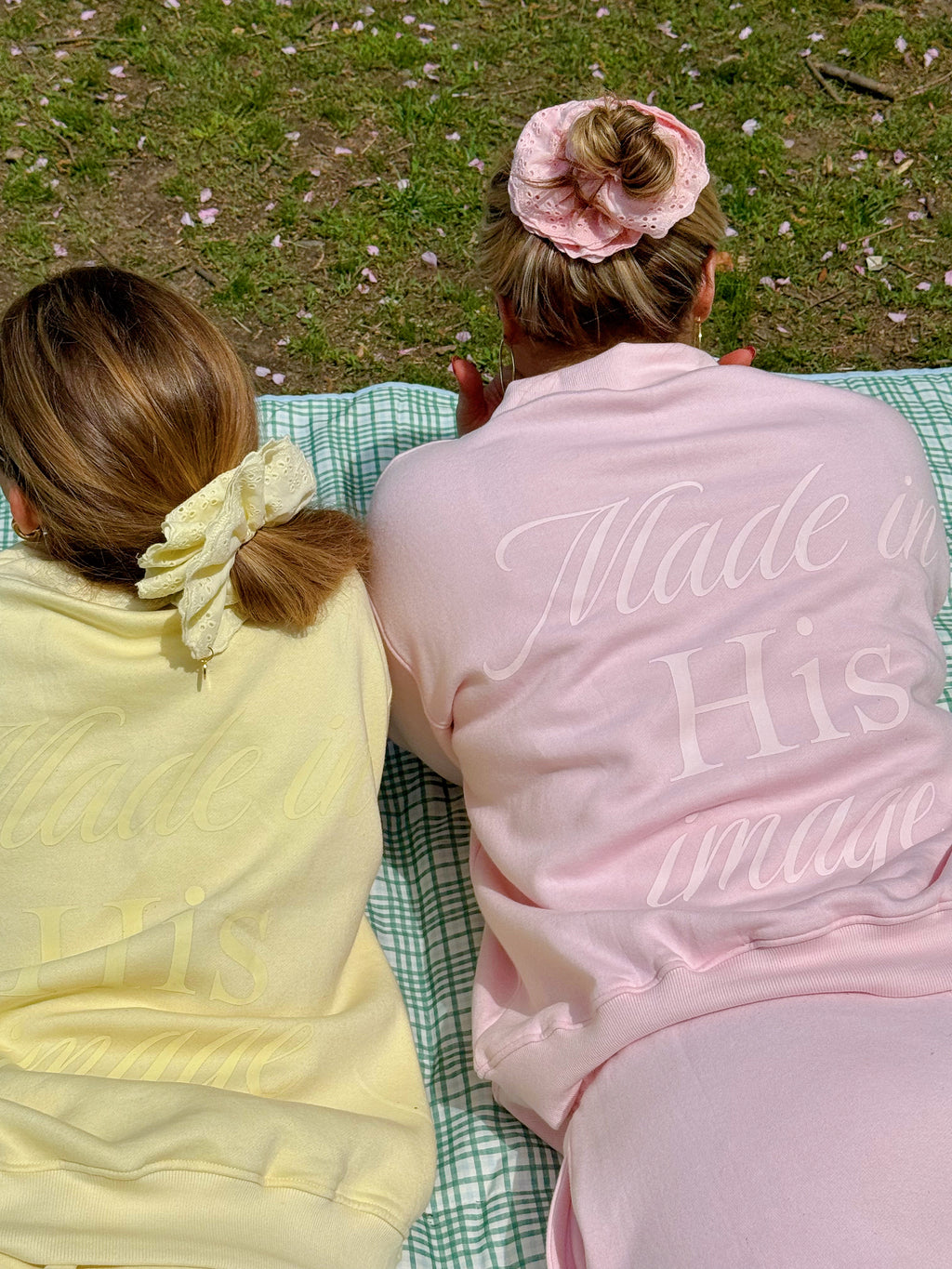 Romans 8:38 Mockneck