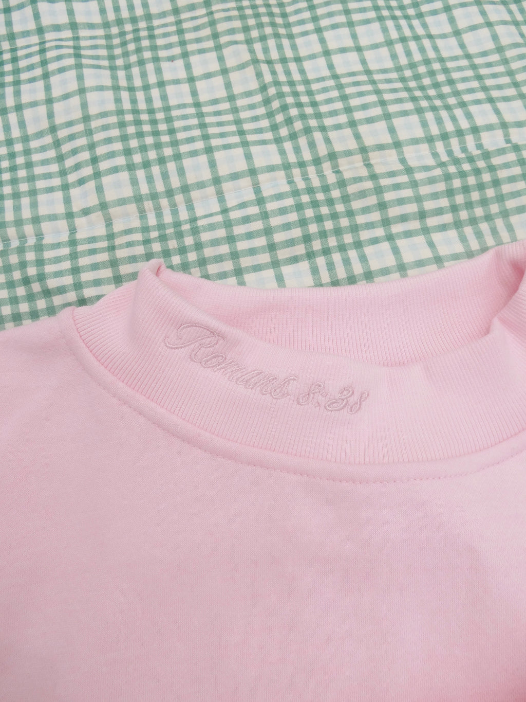 Romans 8:38 Mockneck